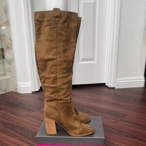Elegant Tan Suede Heeled Boots